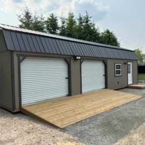 914: Lofted Barn 16x40 8' Walls Custom Colour with Black Trim - Build on Site