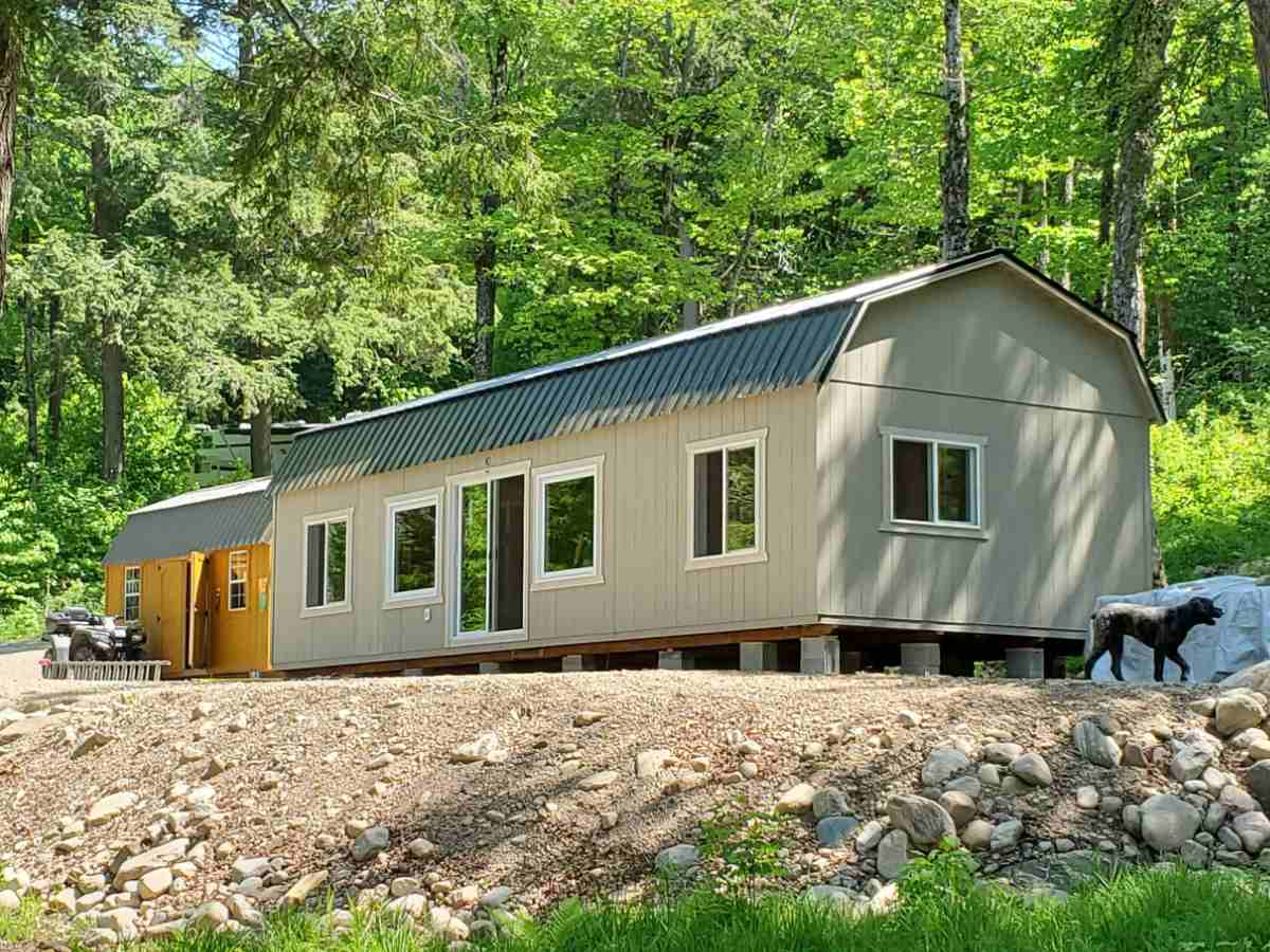 915: Lofted Barn 16x40 8' Walls Custom Colour and Trim - Build on Site - Image 2